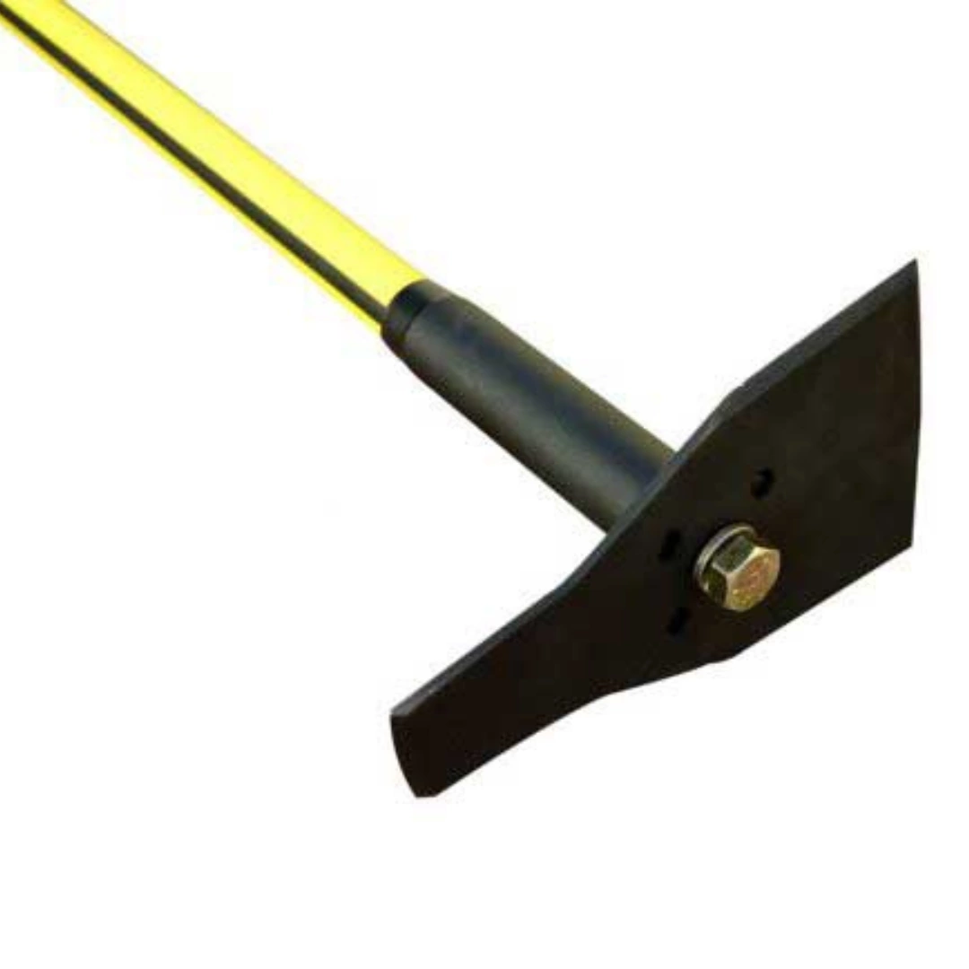 Triangle Hoe with Fiberglass Handle_3